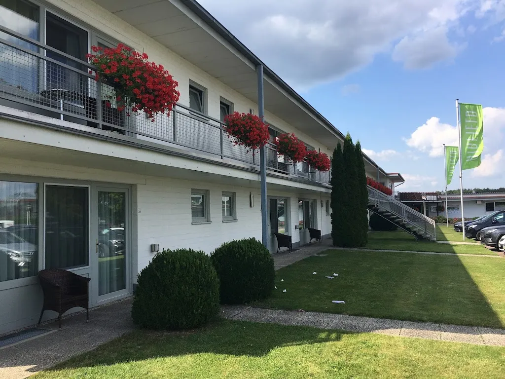 Airfield Hotel & Restaurant_Ganderkesee_slider_image_2