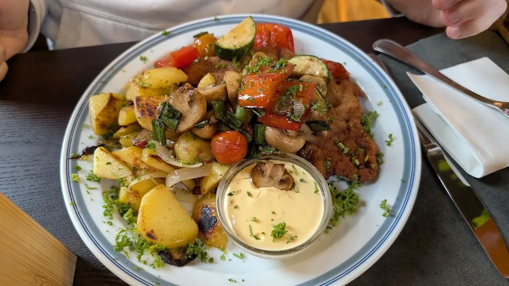 Tobias War_Gasthaus Behnsen Inh. Ghizlane El Abiad_Gehrden_review