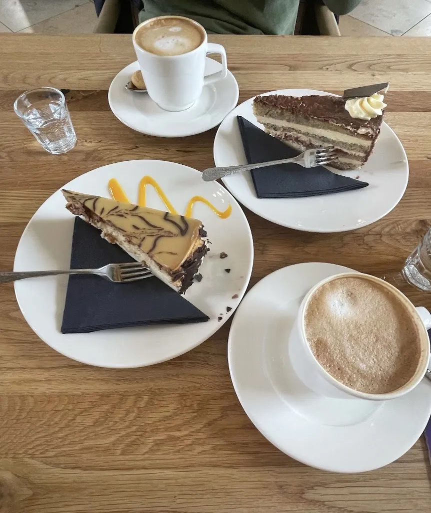 Pegah P_Schloss Dachau Restaurant | Cafe_Dachau_review