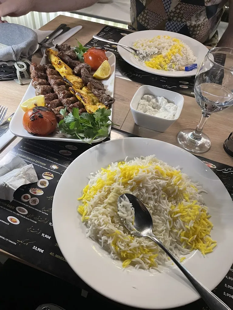 Elodie Labrecque Langlais_Zeytoon Persische Restaurant_Norderstedt_reseña