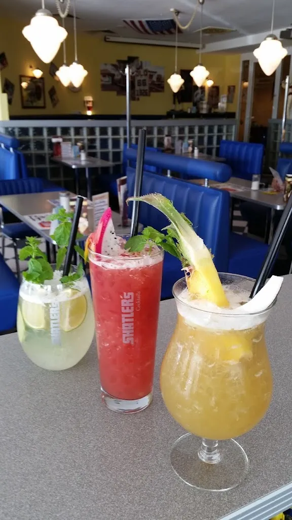 Lara's American Diner_Gyhum_slider_image_3