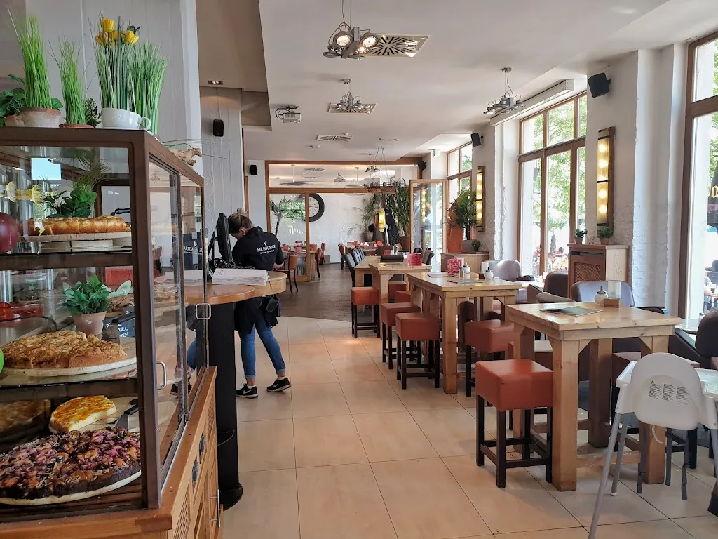 Me Lounge Hameln Gastro GmbH_Hameln_slider_image_1