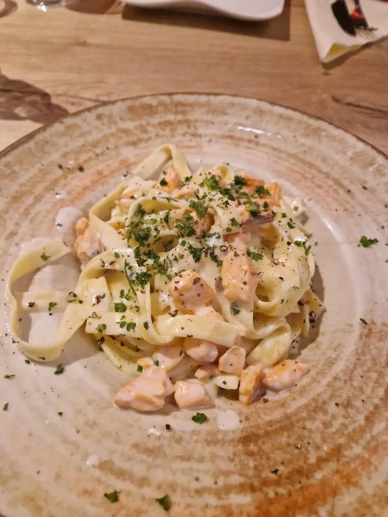 Thayara Cardoso_La Stella_(Westfalen)_review