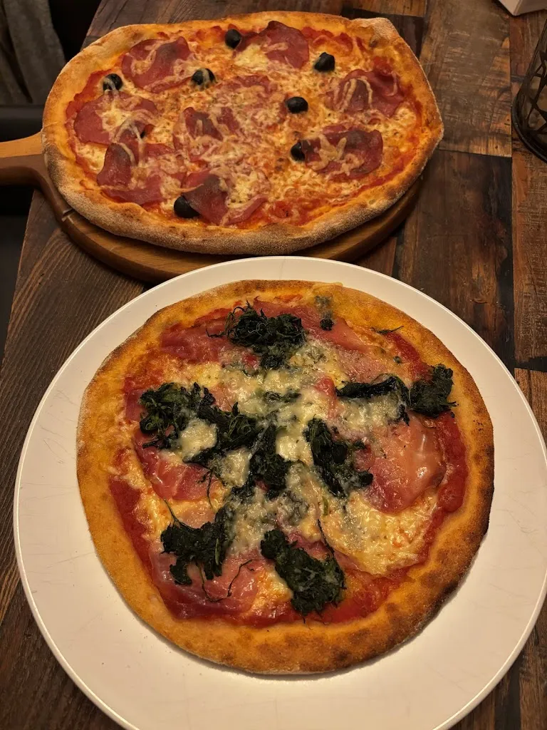 Pizzeria Etna_(Westfalen)_slider_image_3