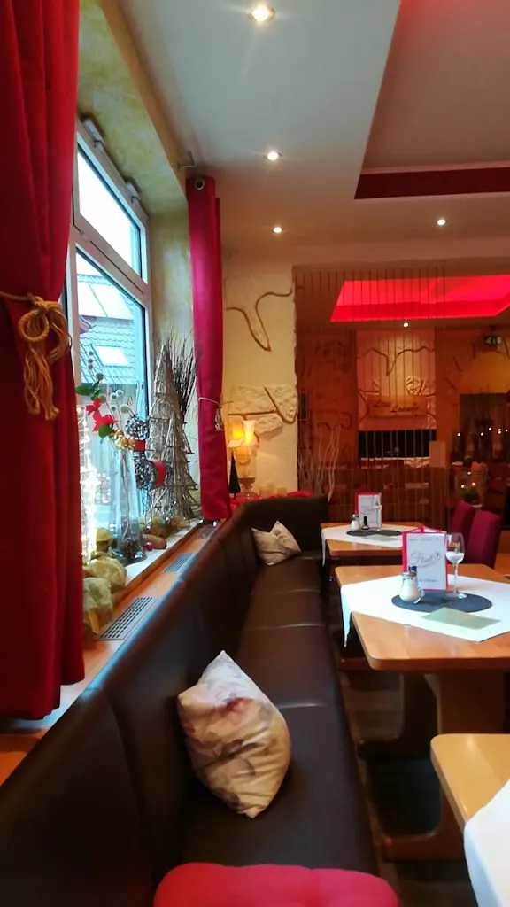 Bäckerei & Konditorei Flint / Marias Café_Heede_slider_image_2