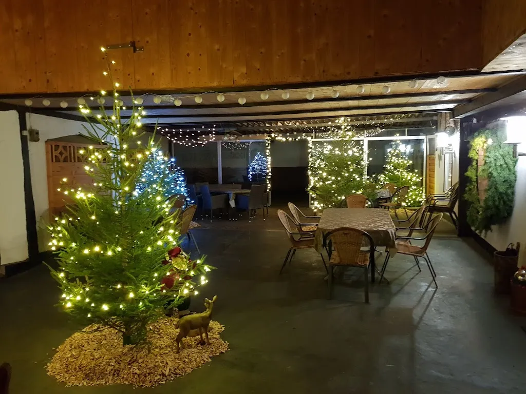 Zur Hofschänke - Maria Vorwohlt restaurant in Bevern