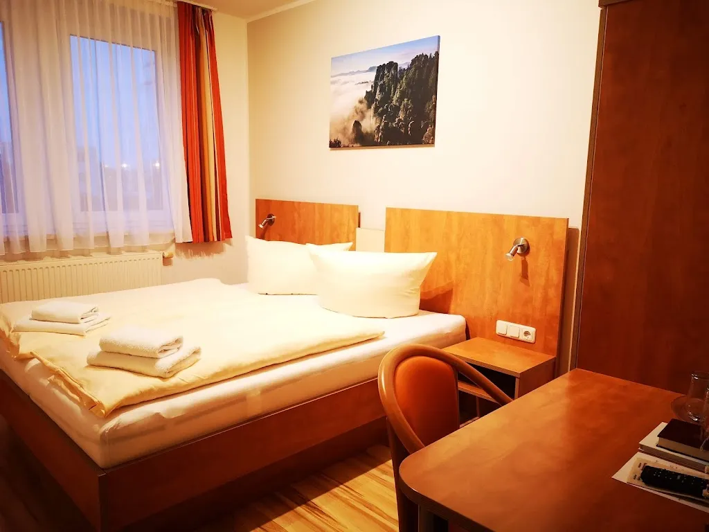 Oana Stoica_Hotel Reichskrone_Heidenau_review