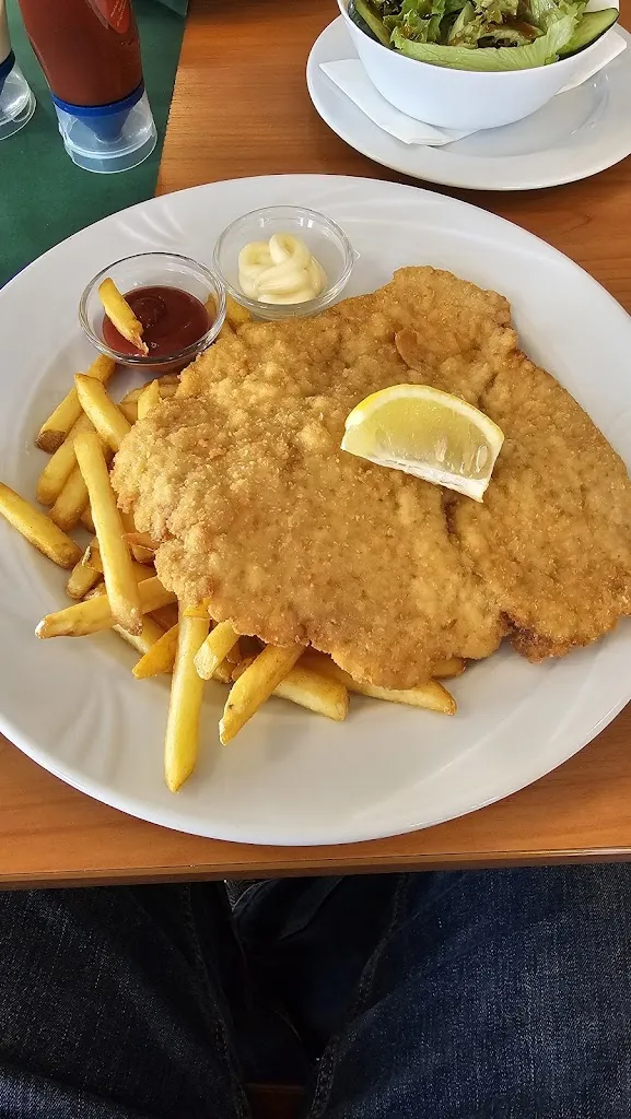 Stefan Langenstein_Vereinsgaststätte 