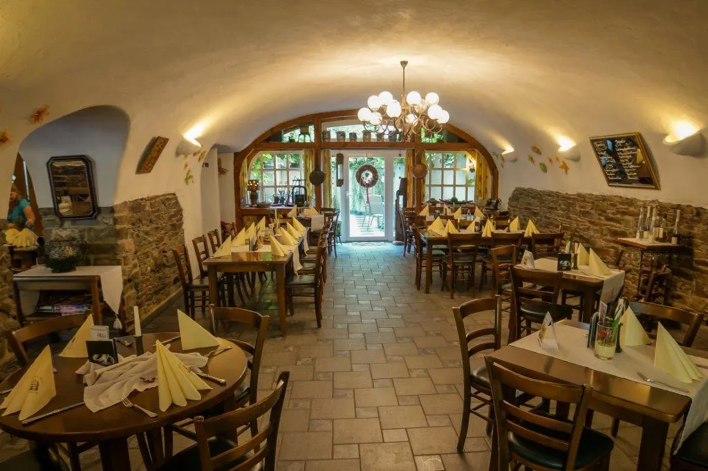 Restaurant zum Onkel Willi_Cochem_slider_image_1