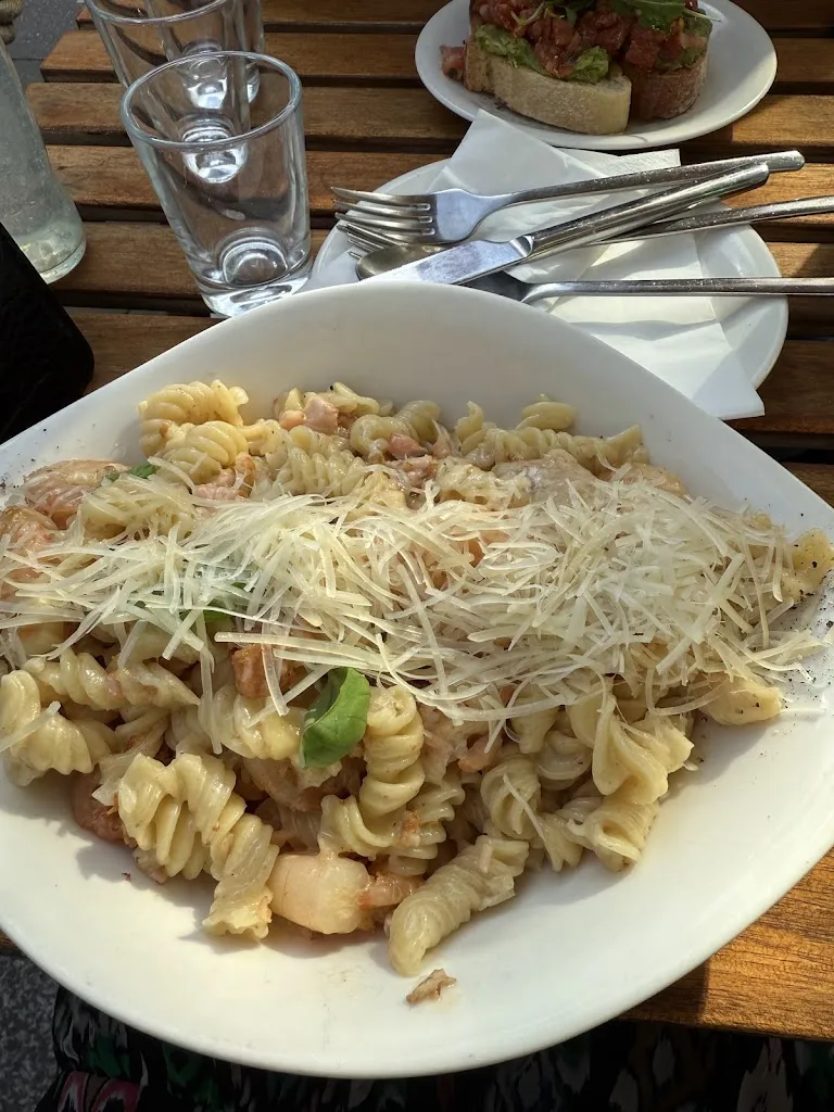 nassima_VAPIANO_Düsseldorf_review