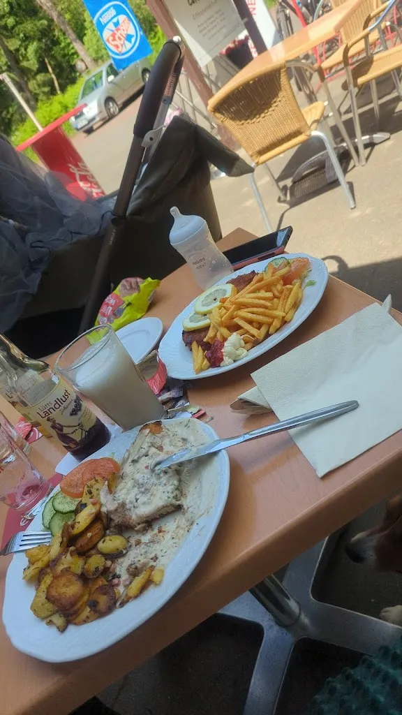 Sabine Lampe_Ummel Café_Hepstedt_review