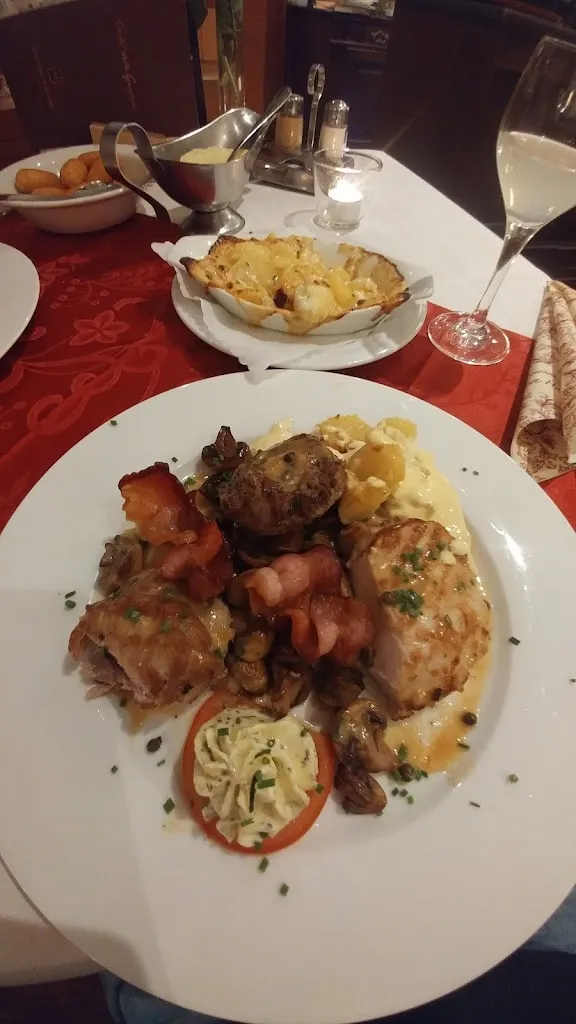 Menu_Hotel & Restaurant 