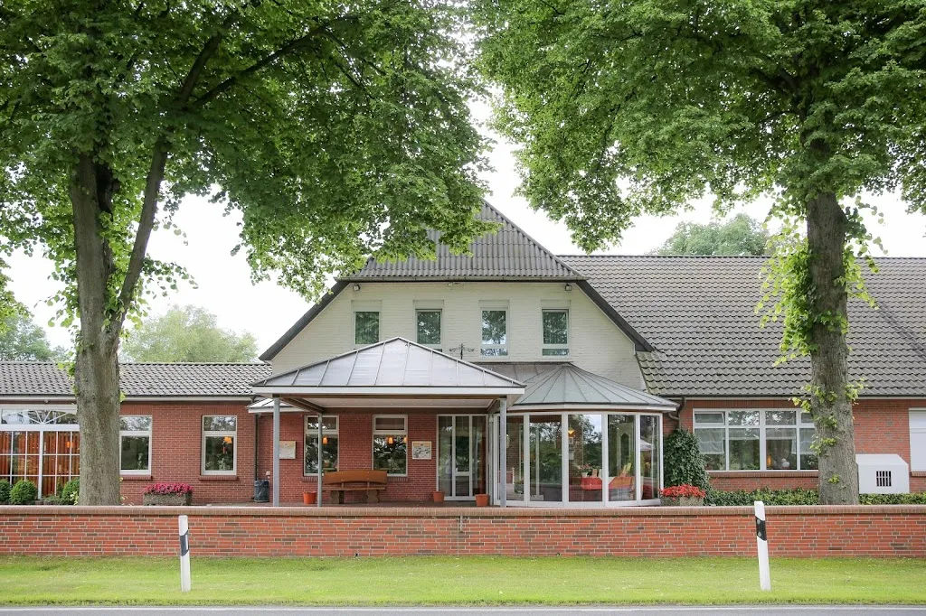 Hotel & Gesellschaftshaus Ripken restaurant in Hatten