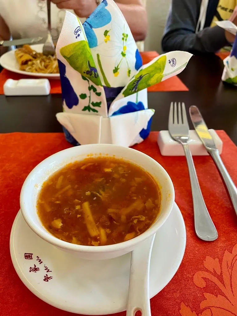 Mr. Wu Chinesisch und Mongolisches Restaurant & Hotel Mit Kegelbahn_Südheide_slider_image_2