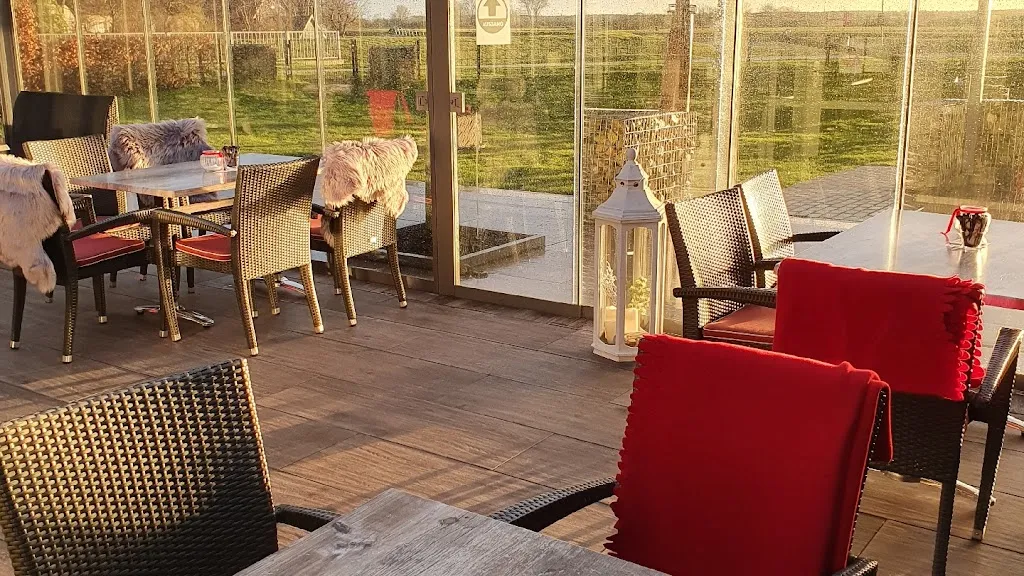 Café on the dike restaurant in Hodenhagen
