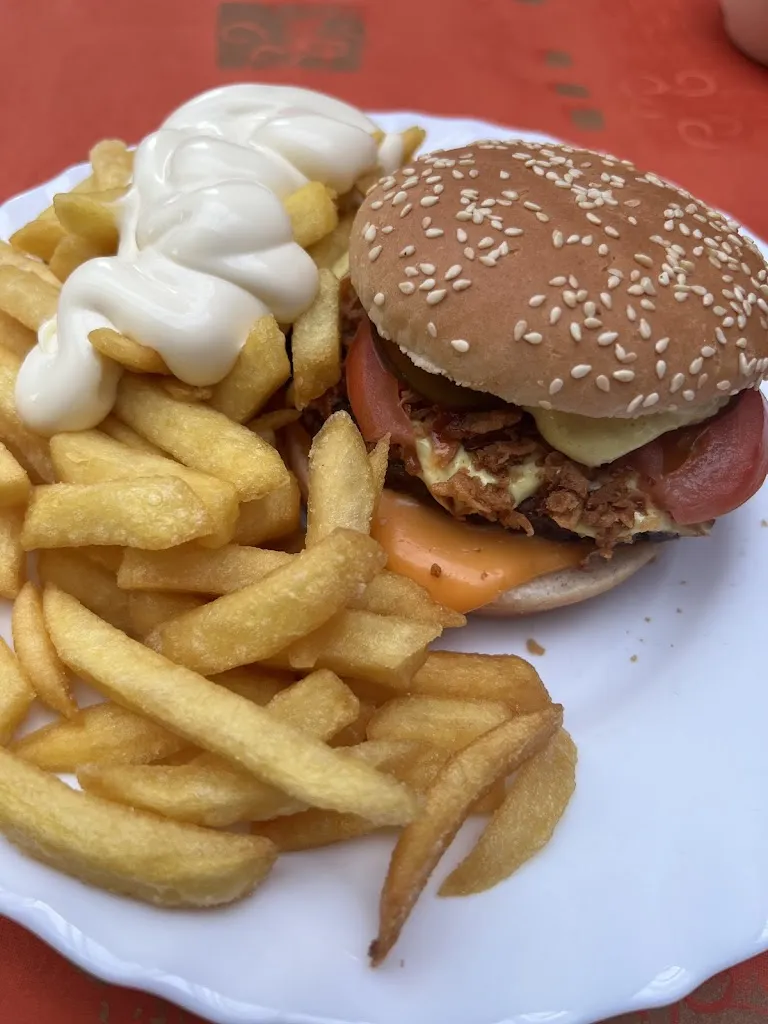 Maria's Futterkrippe restaurant in Holdorf