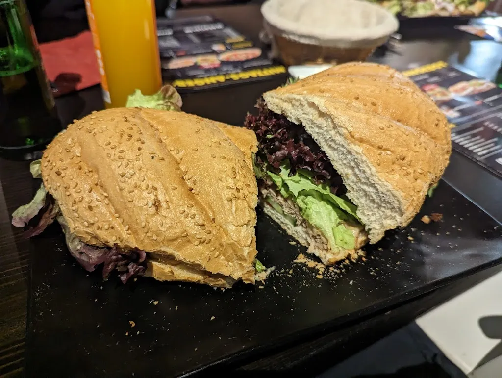 Pizza Blitz Hoya_Hoya_slider_image_2