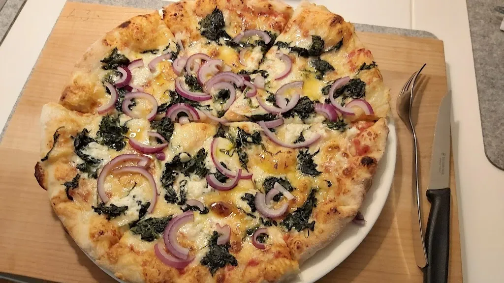 Iras Pizza Jembke_Jembke_slider_image_2