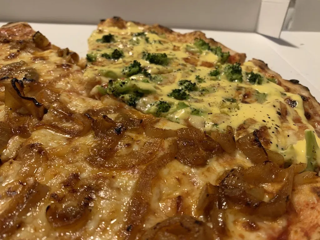 Iras Pizza Jembke_Jembke_slider_image_3