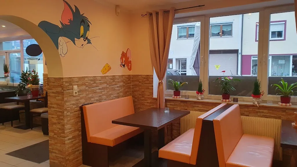 Tom and Jerry Döner Kebab & Pizza restaurant in Ergoldsbach