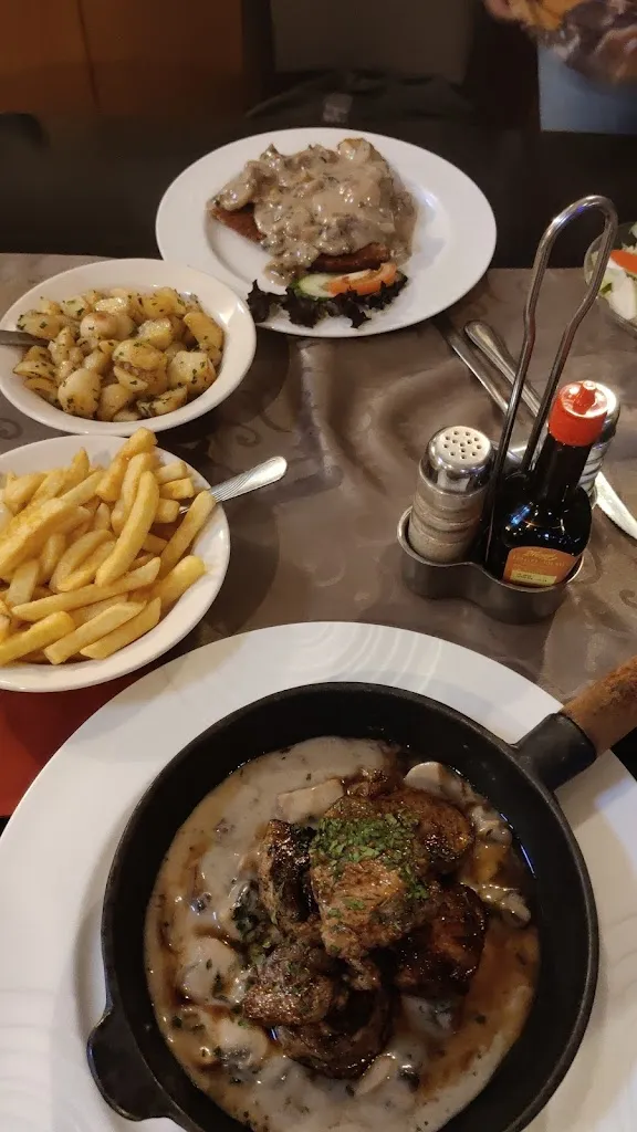 Frank Lenferink_Bakker's Berg_Uelsen_review