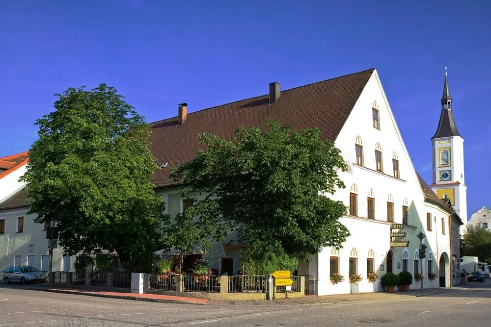 Hotel Gasthof Dallmaier restaurant in Ergoldsbach