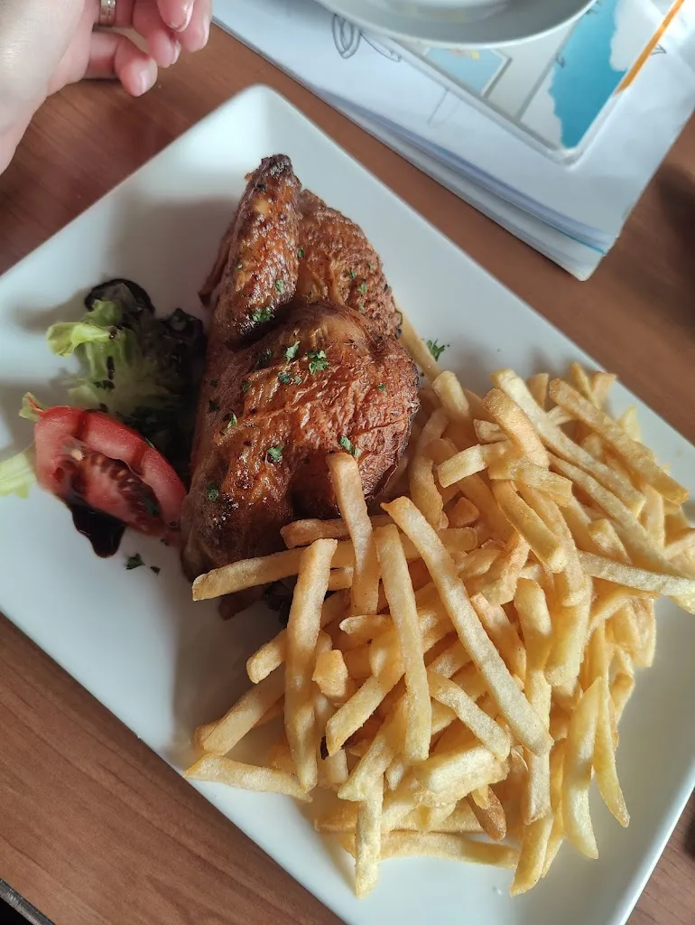 T. S_Wirtshaus Akut - Marcel Dick_Erkheim_review