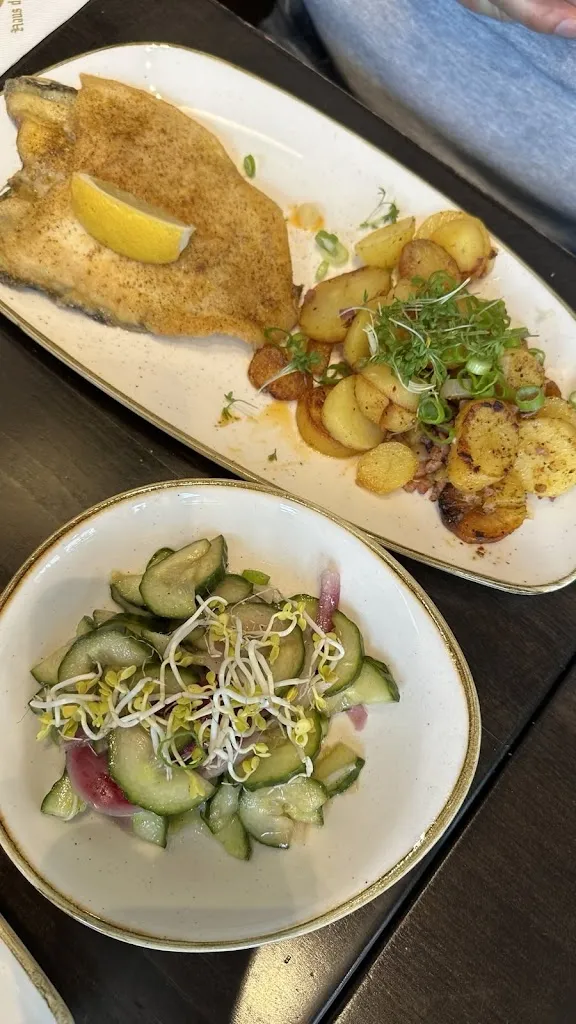 Roberts Kalejs_Haus der Getreuen_Jever_review