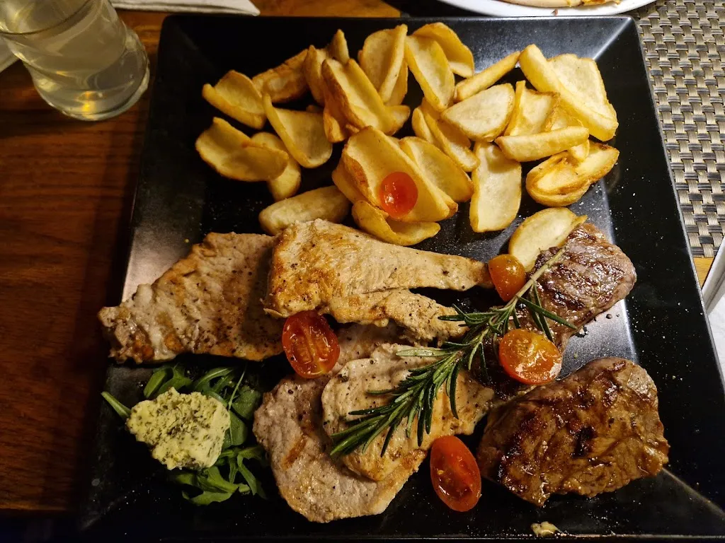 Roman Helm_Taverna Jever_Jever_recensione