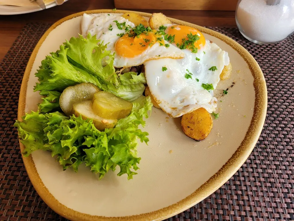 Neue 17 Bistro-Restaurant_Jever_slider_image_3