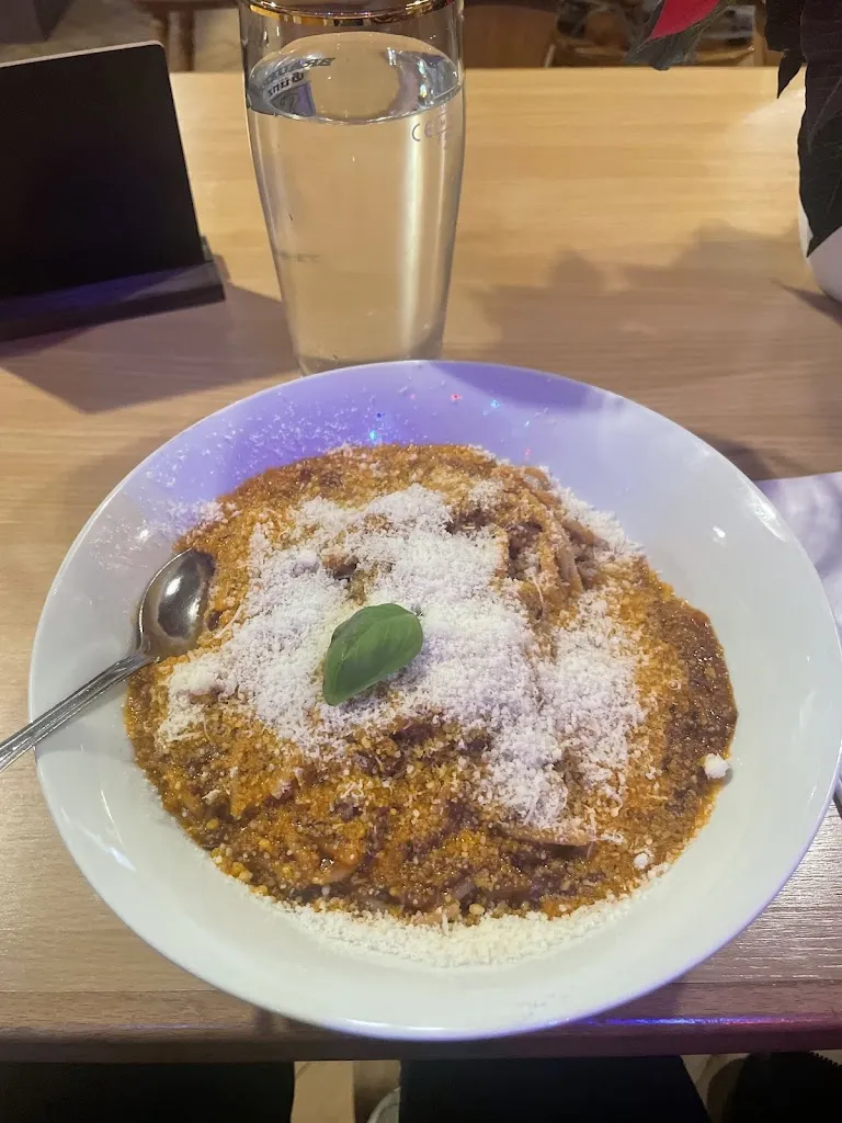 Silvia Millán Giráldez_La Krone Erkheim_Erkheim_review