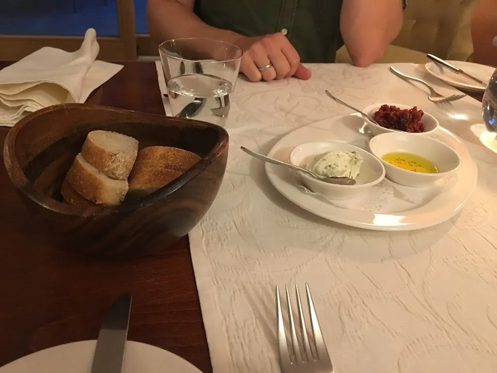 Jah Patchotepong_Erkheimer Landhaus - Jürgen Wörle_Erkheim_review