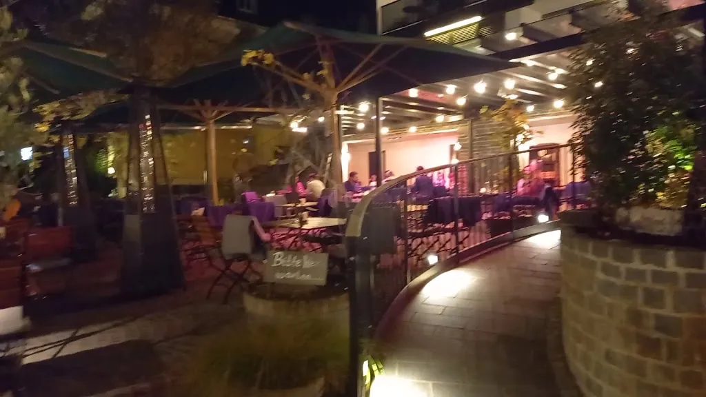 Römerkeller | Restaurant & Weingarten_Kröv_slider_image_2