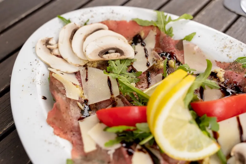 Römerkeller | Restaurant & Weingarten_Kröv_slider_image_3