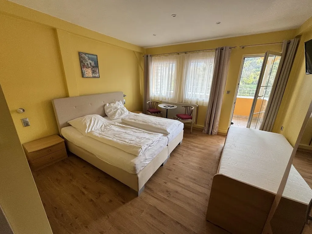 Ken Morgan_Panorama Hotel & Restaurant | Kröv_Kröv_review