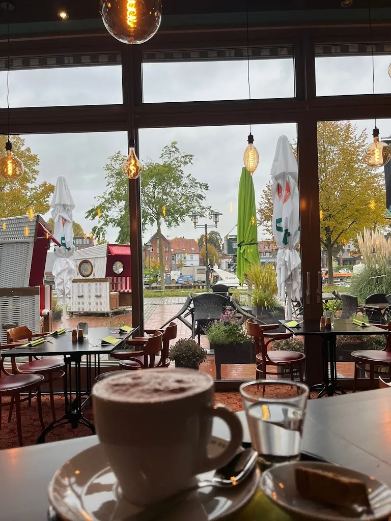 Aloha Restaurant am Stadthafen_Stade_slider_image_3