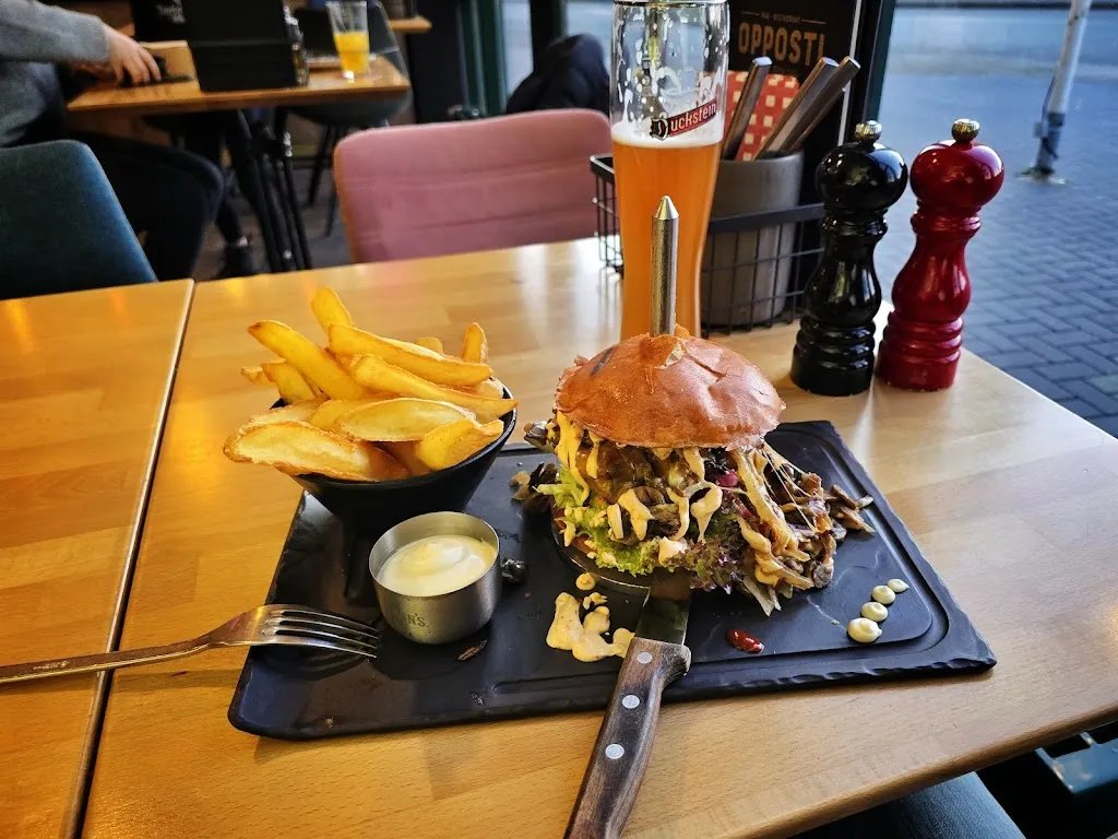 Ar_OPPOSTI_Stade_review