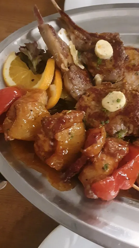 Balkan House_Langenhagen_slider_image_2