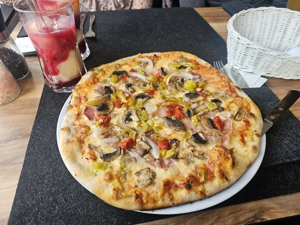 Ristorante La Famiglia_Geestland_slider_image_3