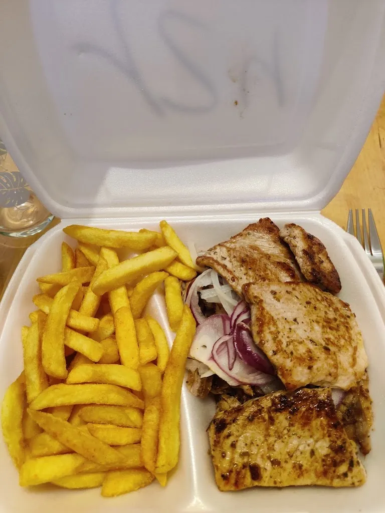 Menu_Troyas Imbiss Königslutter_Elm_immagine_7