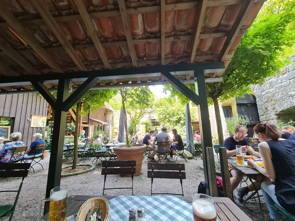 Kerstin Hohmann_Forsthaus Blumenhagen_Lauenau_review