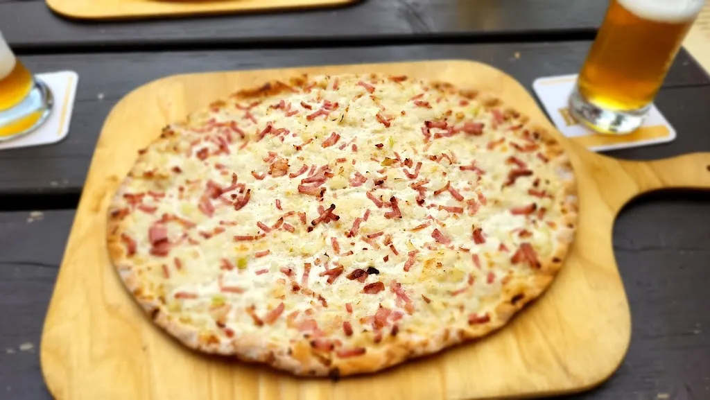 Weinstube Zum Hännes_Lieser_slider_image_3