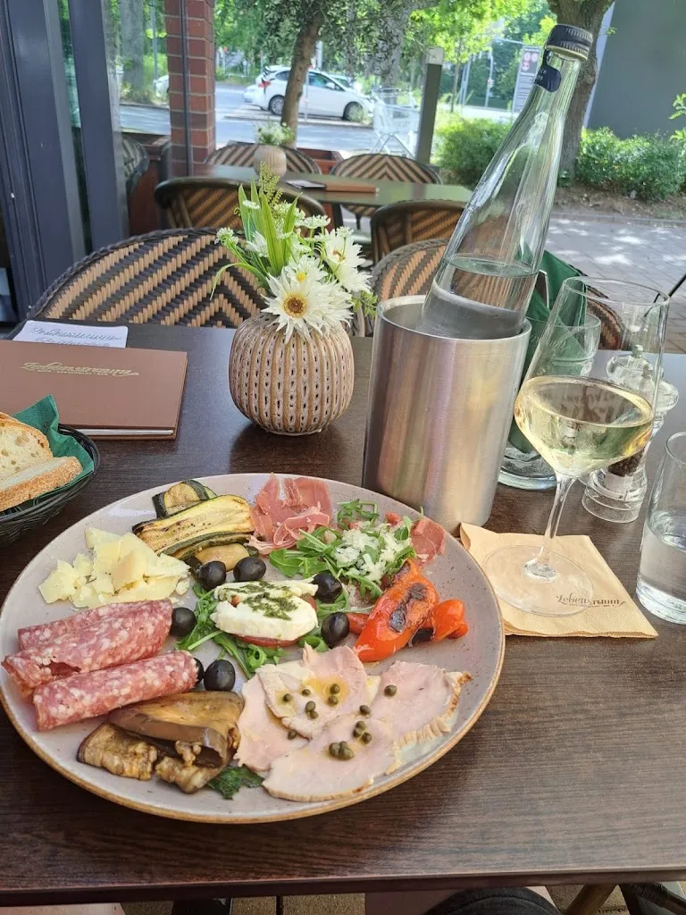 Lebenstraum Café Bar Restaurant_Laatzen_slider_image_3