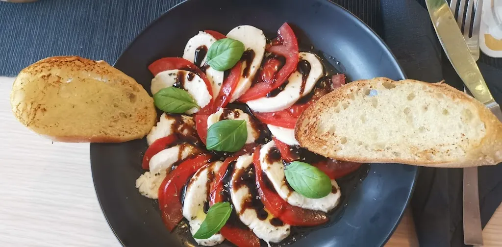 Menu_Livana Restaurant & Bar_Laatzen_image_8