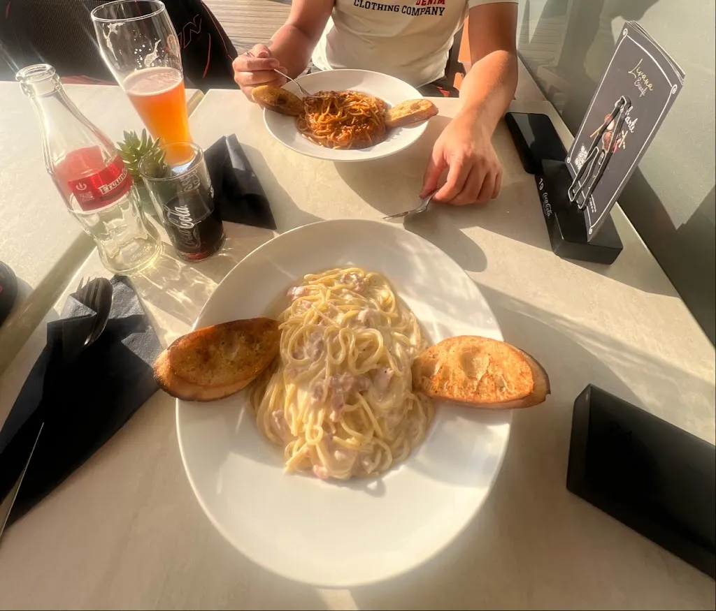 Anouk Bierma_Livana Restaurant & Bar_Laatzen_review