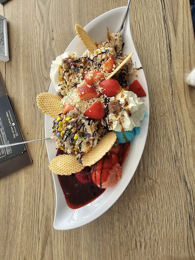 Schooti’s Eiscafé & mehr_Lemförde_slider_image_3