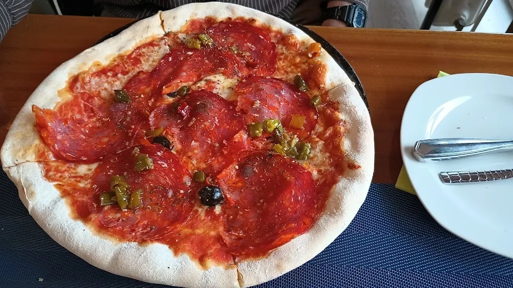 Pizzeria•Trattoria Da Ernesto_Lemwerder_slider_image_2