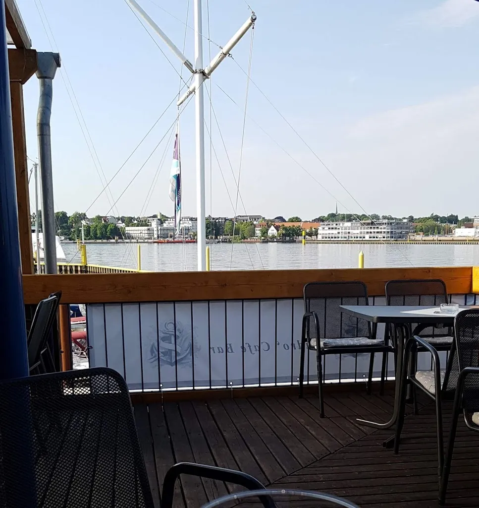 Café Restaurant Idro im Weser Yacht Club ristorante a Lemwerder