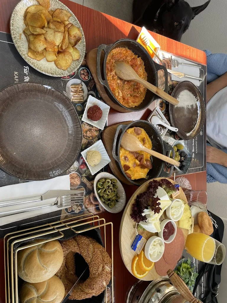 Olaf von Wachtmeister_Cafemis - Frühstück & Mehr_Main_review