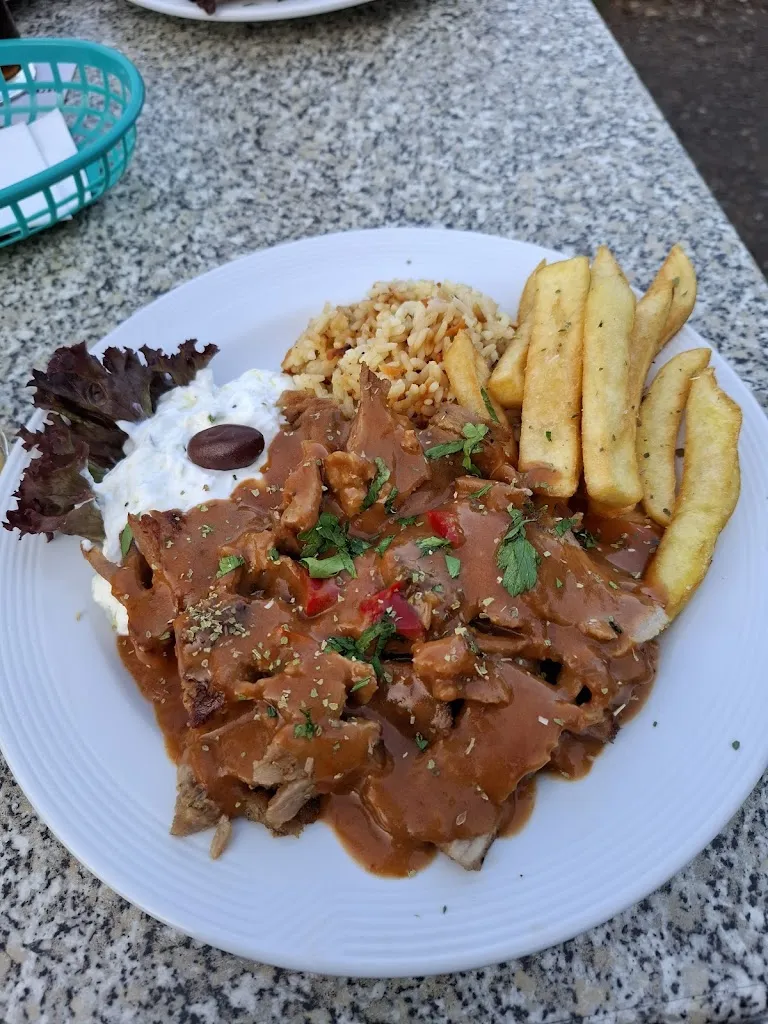 Matthias Körbel_Taverna Zeus_Main_review